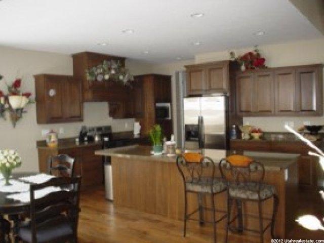 918 Mahogany Dr, Fruit Heights, UT 84037 — photo 3