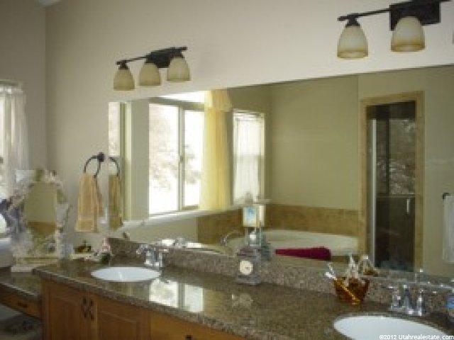 918 Mahogany Dr, Fruit Heights, UT 84037 — photo 7