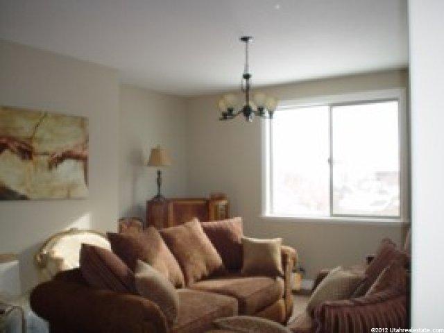 918 Mahogany Dr, Fruit Heights, UT 84037 — photo 10
