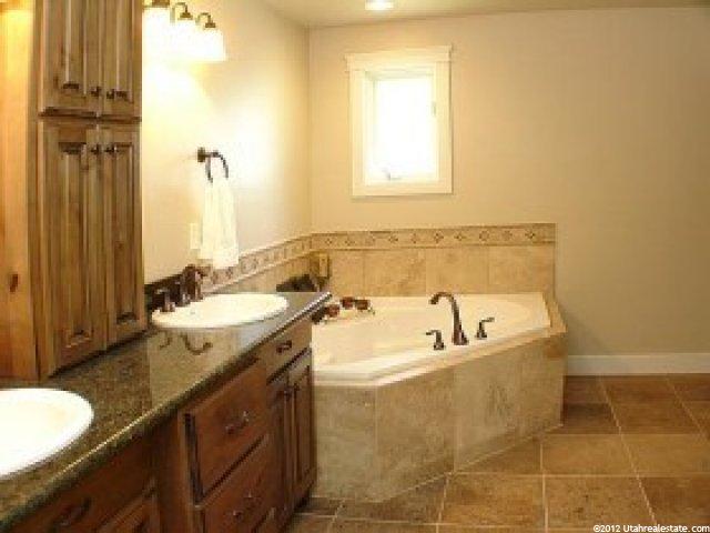 445 E Indian Springs Rd, Bountiful, UT 84010 — photo 8