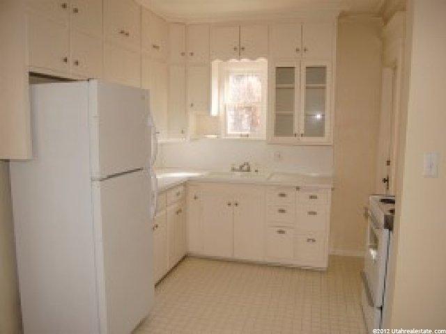 137 E 500 S, Bountiful, UT 84010 — photo 3