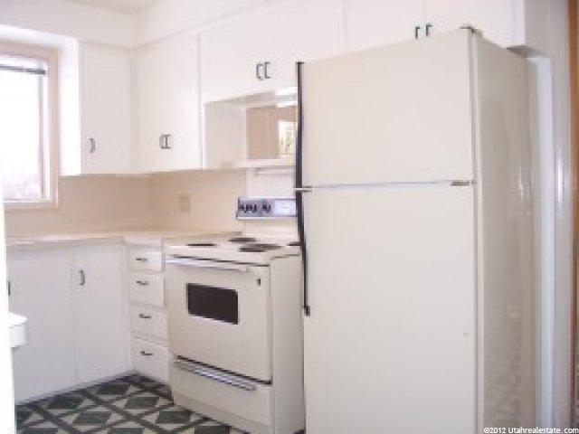 231 E Crestwood Rd, Kaysville, UT 84037 — photo 4