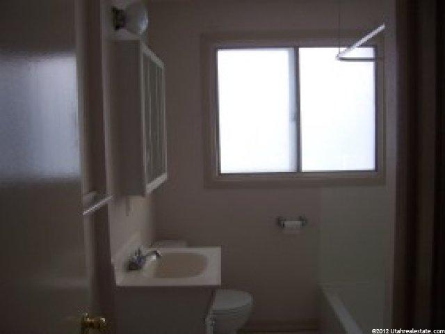 231 E Crestwood Rd, Kaysville, UT 84037 — photo 8