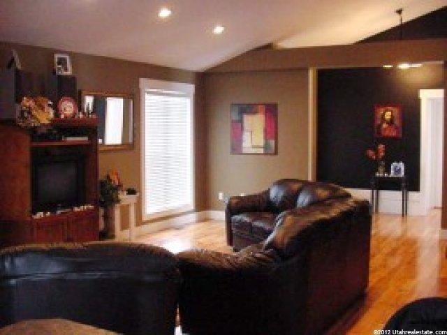 279 S 300 W, Smithfield, UT 84335 — photo 3