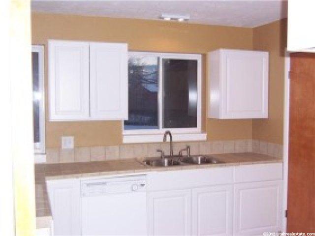 647 W 3500 S, Bountiful, UT 84010 — photo 4