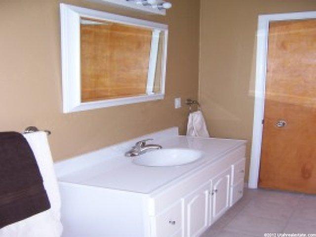647 W 3500 S, Bountiful, UT 84010 — photo 11