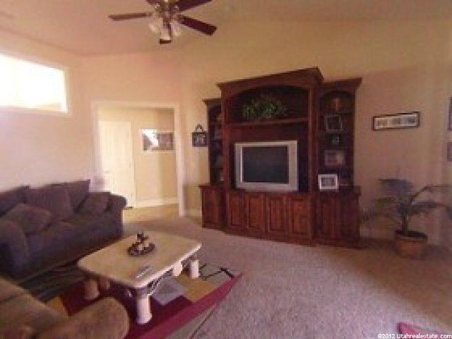 577 Robert Cir, Santa Clara, UT 84765 — photo 2