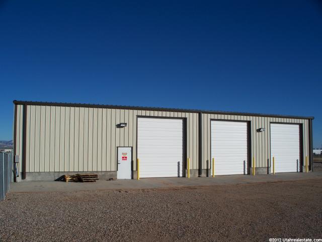1144 E Amelia Earhart Dr, Vernal, UT 84078 — photo 2