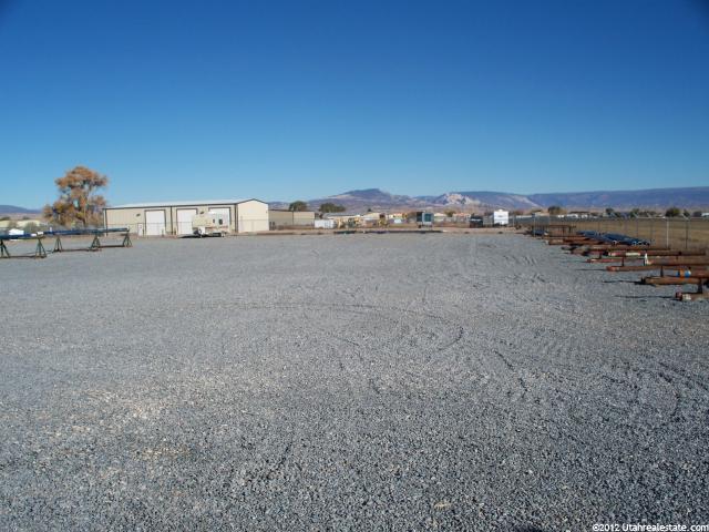 1144 E Amelia Earhart Dr, Vernal, UT 84078 — photo 4
