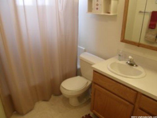137 Dixie Ave, Layton, UT 84041 — photo 3