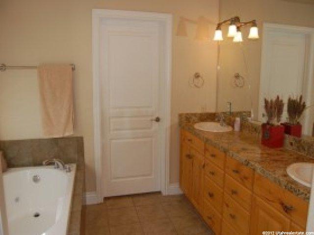 2094 S 450 E, Kaysville, UT 84037 — photo 6