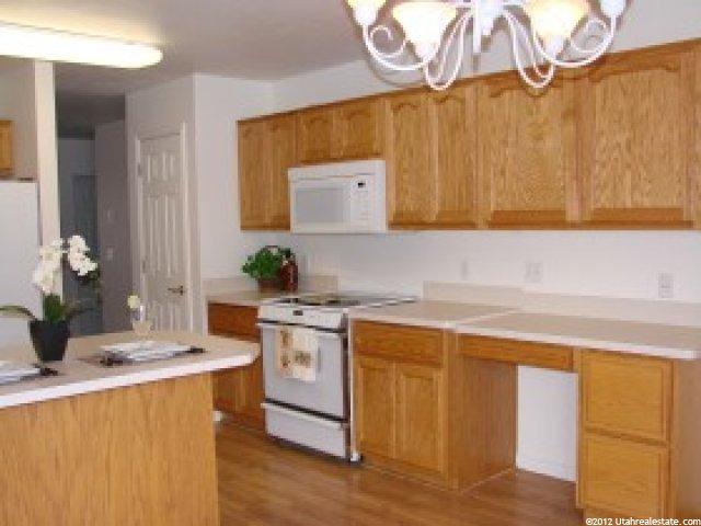 19 W 1850 N #29, Layton, UT 84041 — photo 4
