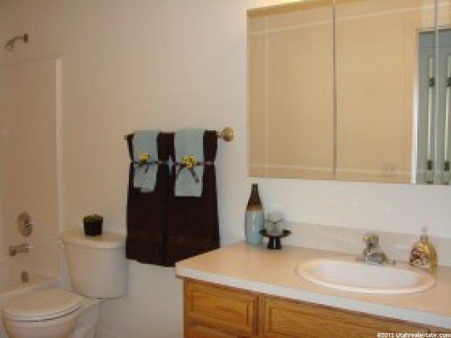 19 W 1850 N #29, Layton, UT 84041 — photo 5