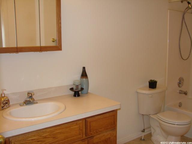 41 W 1850 N #47, Layton, UT 84041 — photo 7