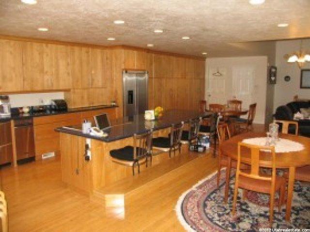 359 E Glencroft S, Sandy, UT 84070 — photo 7
