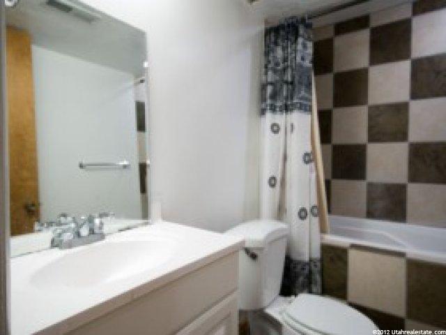 446 N 400 E, Centerville, UT 84014 — photo 10
