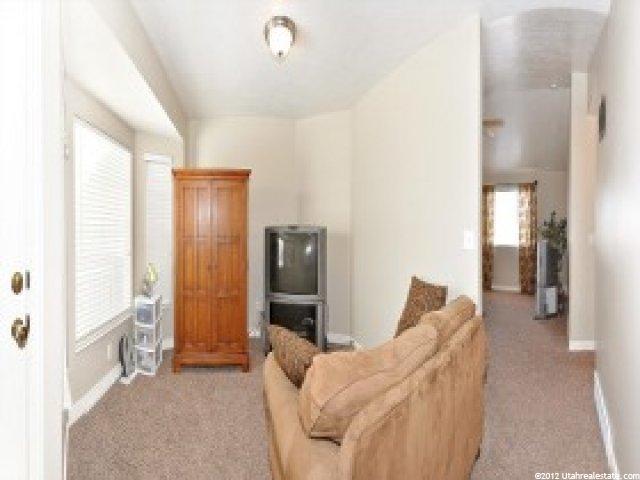 996 Killarney Dr, Syracuse, UT 84075 — photo 2