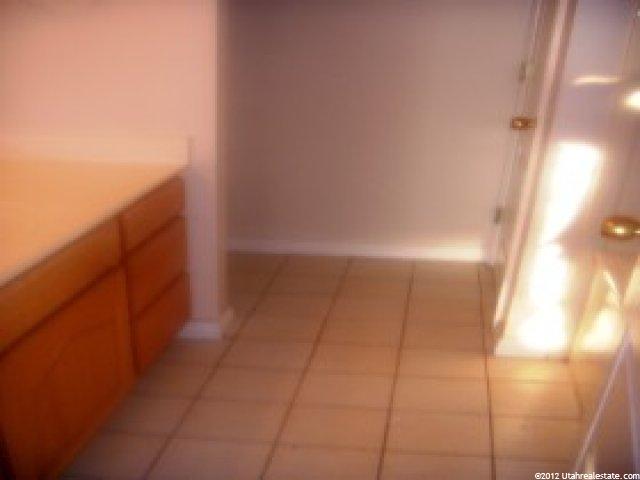 4387 W Courtney Ct, West Jordan, UT 84088 — photo 6