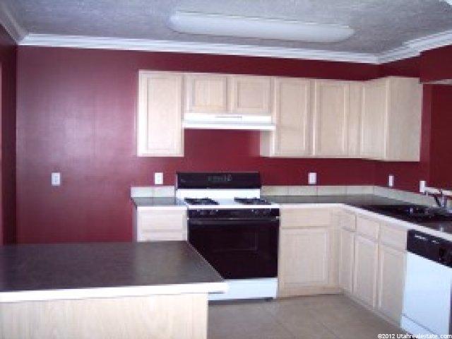513 S 450 E, Clearfield, UT 84015 — photo 2