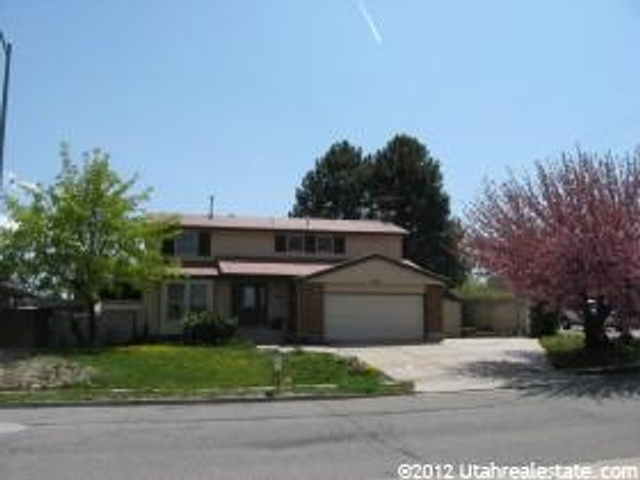 728 E Silver Shadows Dr, Murray, UT 84107
