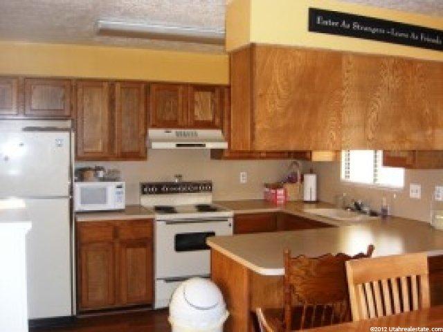 228 N 500 W, Clearfield, UT 84015 — photo 3