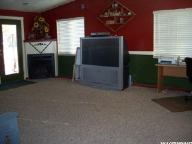 642 W 1130 N, Clinton, UT 84015 — photo 3