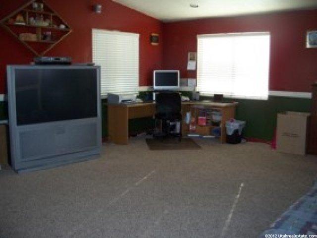 642 W 1130 N, Clinton, UT 84015 — photo 4