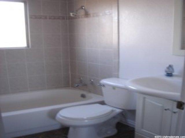 338 E 400 S, Vernal, UT 84078 — photo 4