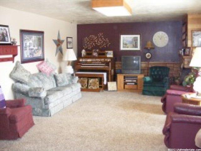 327 N State St, Preston, ID 83263 — photo 2