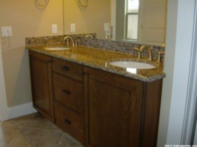 1205 Willow Brook Ln, Kaysville, UT 84037 — photo 4