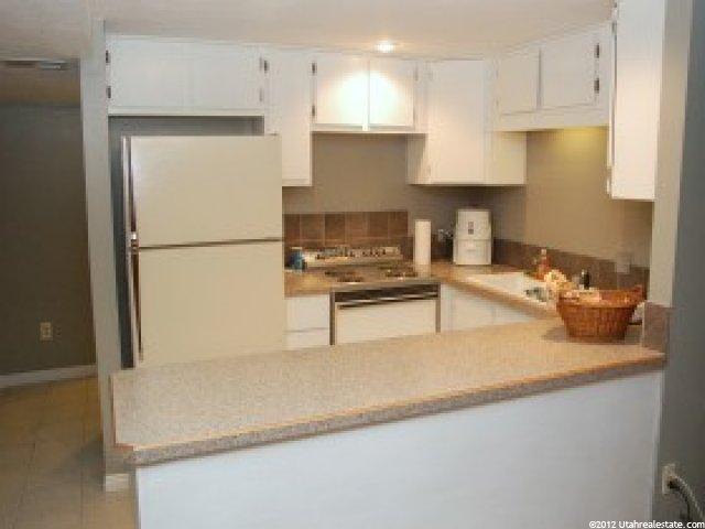 4634 S Holly Ln, Holladay, UT 84117 — photo 10