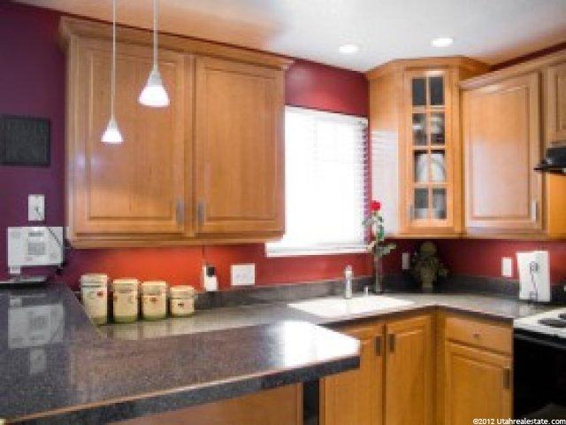 8917 Greenwich Ln, Sandy, UT 84093 — photo 3