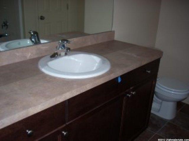327 W 650 N #H, Centerville, UT 84014 — photo 4