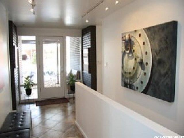 871 Monument Park Cir, Salt Lake City, UT 84108 — photo 2