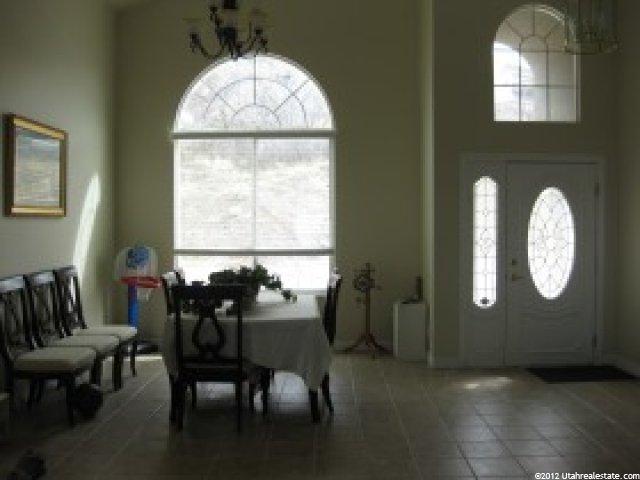 591 E Oakview Ct, North Salt Lake, UT 84054 — photo 2