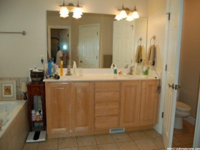 429 E Brewster Dr S, Draper, UT 84020 — photo 5