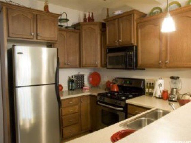897 Willow Bend Paseo, Farmington, UT 84025 — photo 2