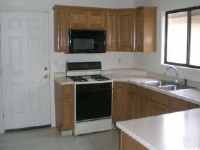 92 S 2150 W, Hurricane, UT 84737 — photo 2