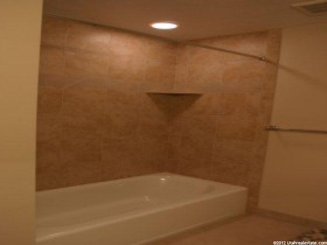 146 E 100 S #4, Bountiful, UT 84010 — photo 4