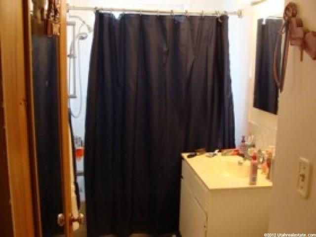 570 E 300 S, Clearfield, UT 84015 — photo 5