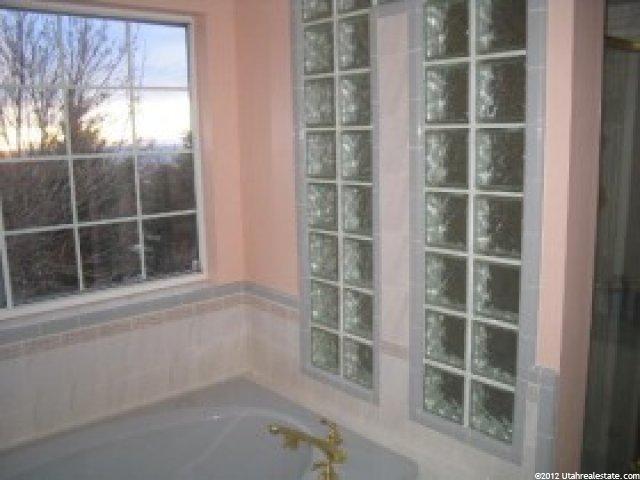 4207 Skyline Dr, Ogden, UT 84403 — photo 9