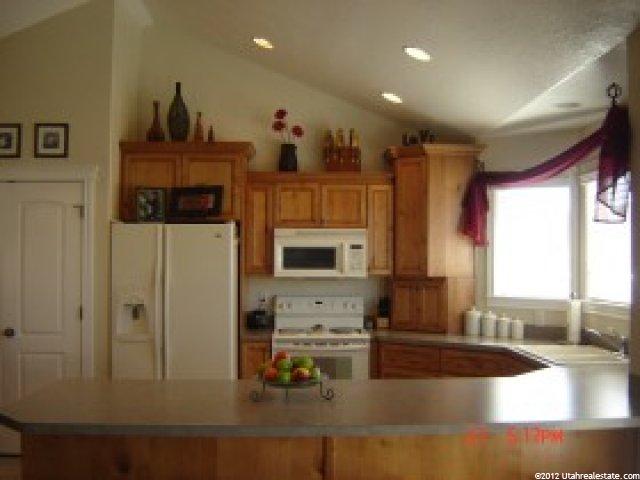 1828 S 2265 W, Syracuse, UT 84075 — photo 2