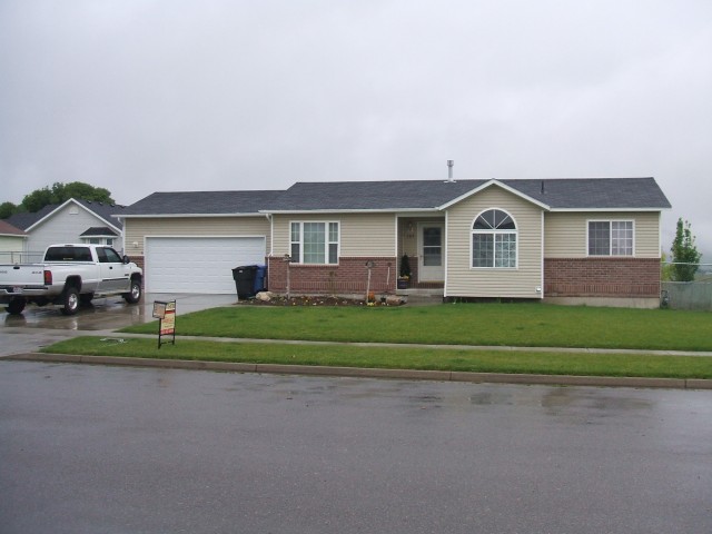 387 N 1025 W, Hyrum, UT 84319 — photo 2