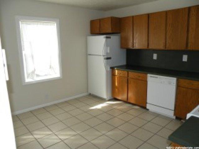 7818 Oak St, Midvale, UT 84047 — photo 2