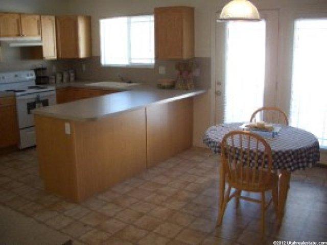 302 E 2350 N, North Ogden, UT 84414 — photo 2