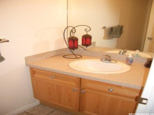 302 E 2350 N, North Ogden, UT 84414 — photo 3