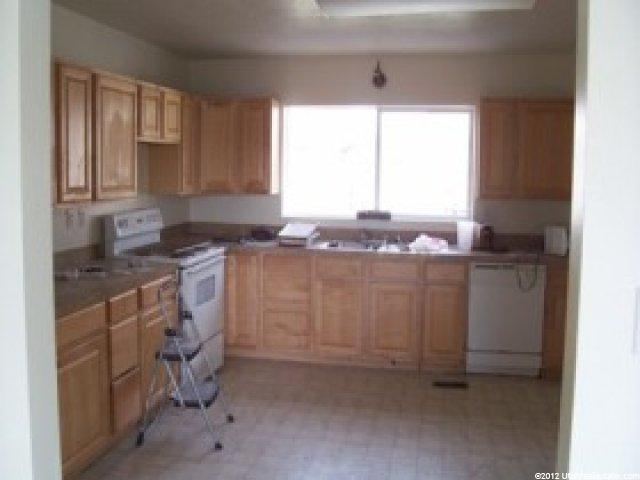 830 N Jackson Ave, Ogden, UT 84404 — photo 3
