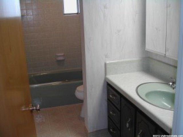 703 E Center St N, Kaysville, UT 84037 — photo 5