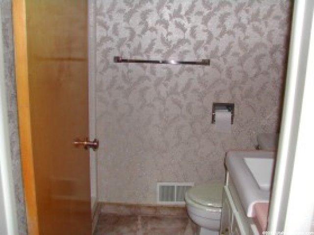 703 E Center St N, Kaysville, UT 84037 — photo 6