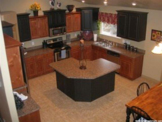 787 W 25 N, Clearfield, UT 84015 — photo 2